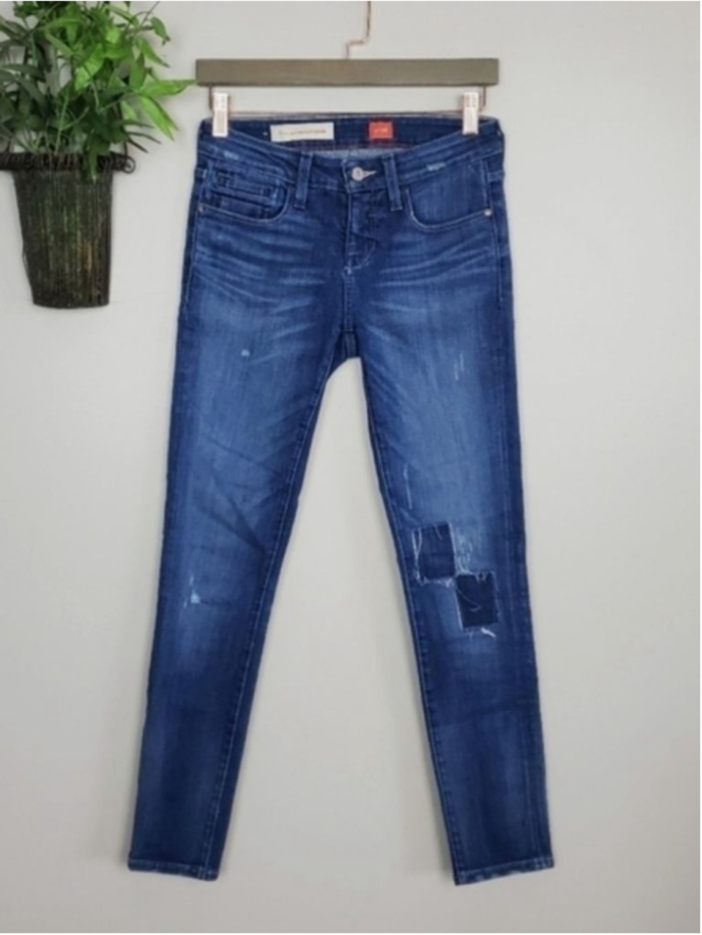 Anthropologie 26 Pilcro skinny Patchwork Knee Patch Mid Rise Medium Wash Jeans